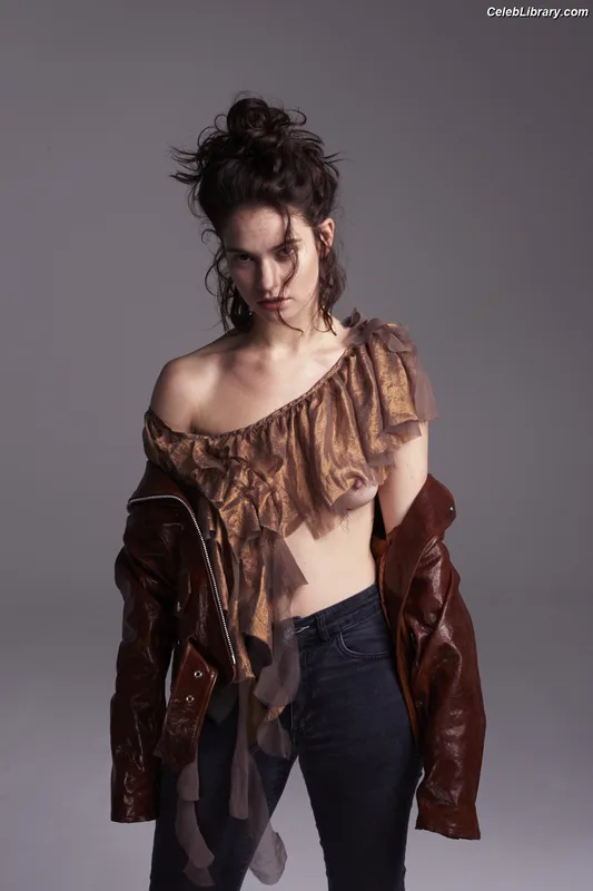 Lily James photo 14 of 1233