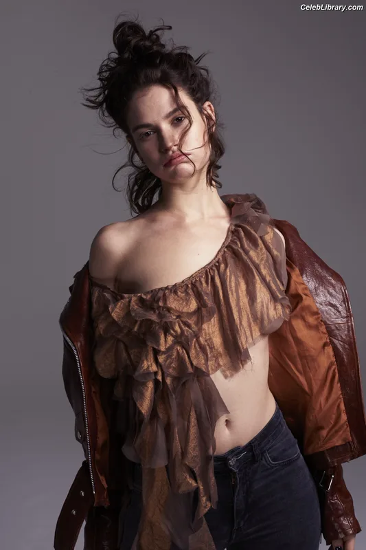 Lily James photo 22 of 1233