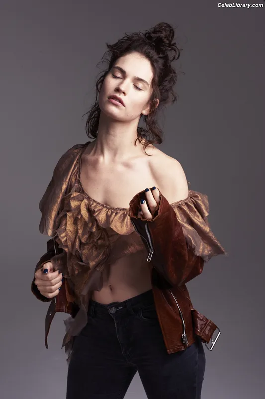 Lily James photo 3 of 1233