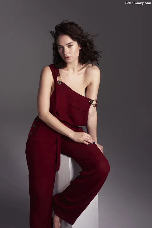 Lily James photo 5 of 1233
