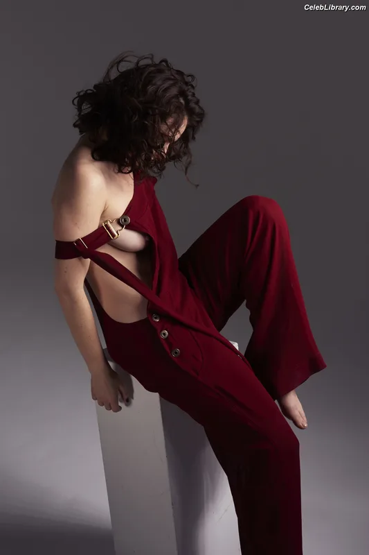Lily James photo 12 of 1233