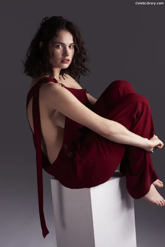 Lily James photo 15 of 1233
