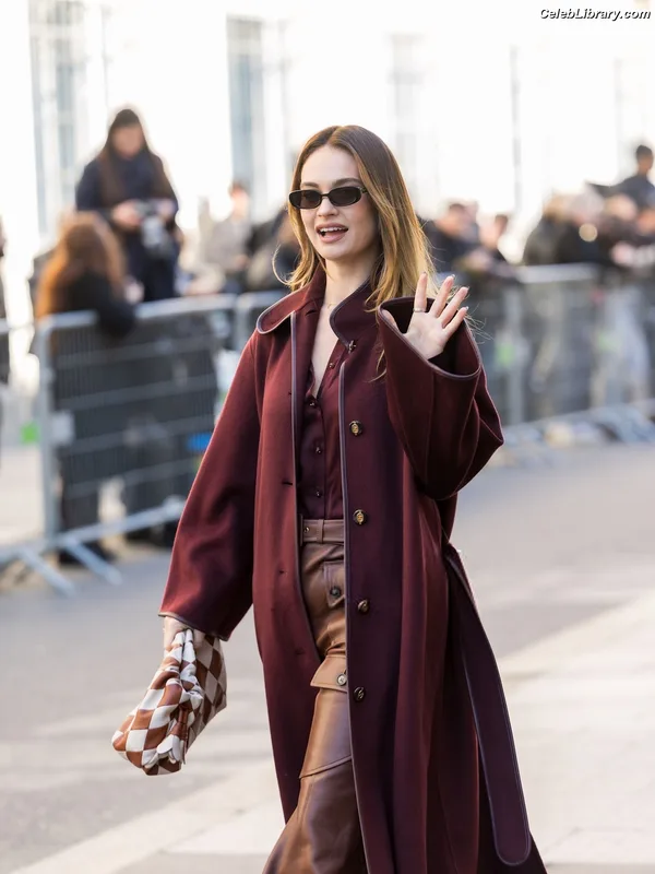 Lily James photo 1 of 1233