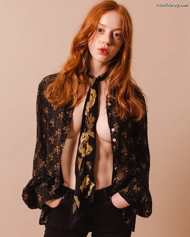 Lily Newmark photo 13 of 390