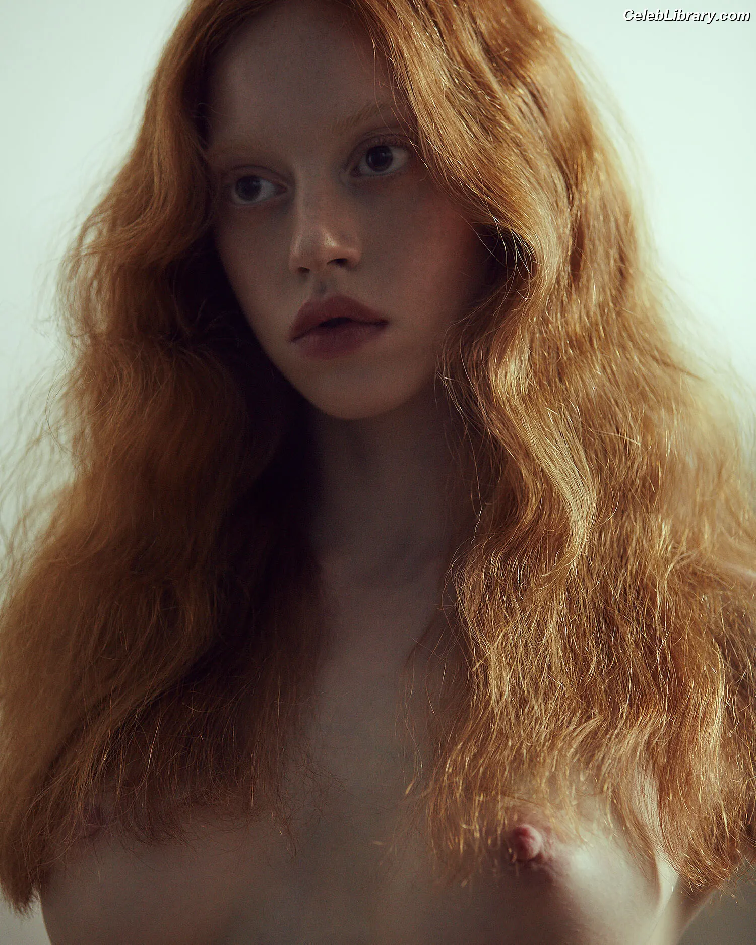 Lily Newmark photo 8 of 390