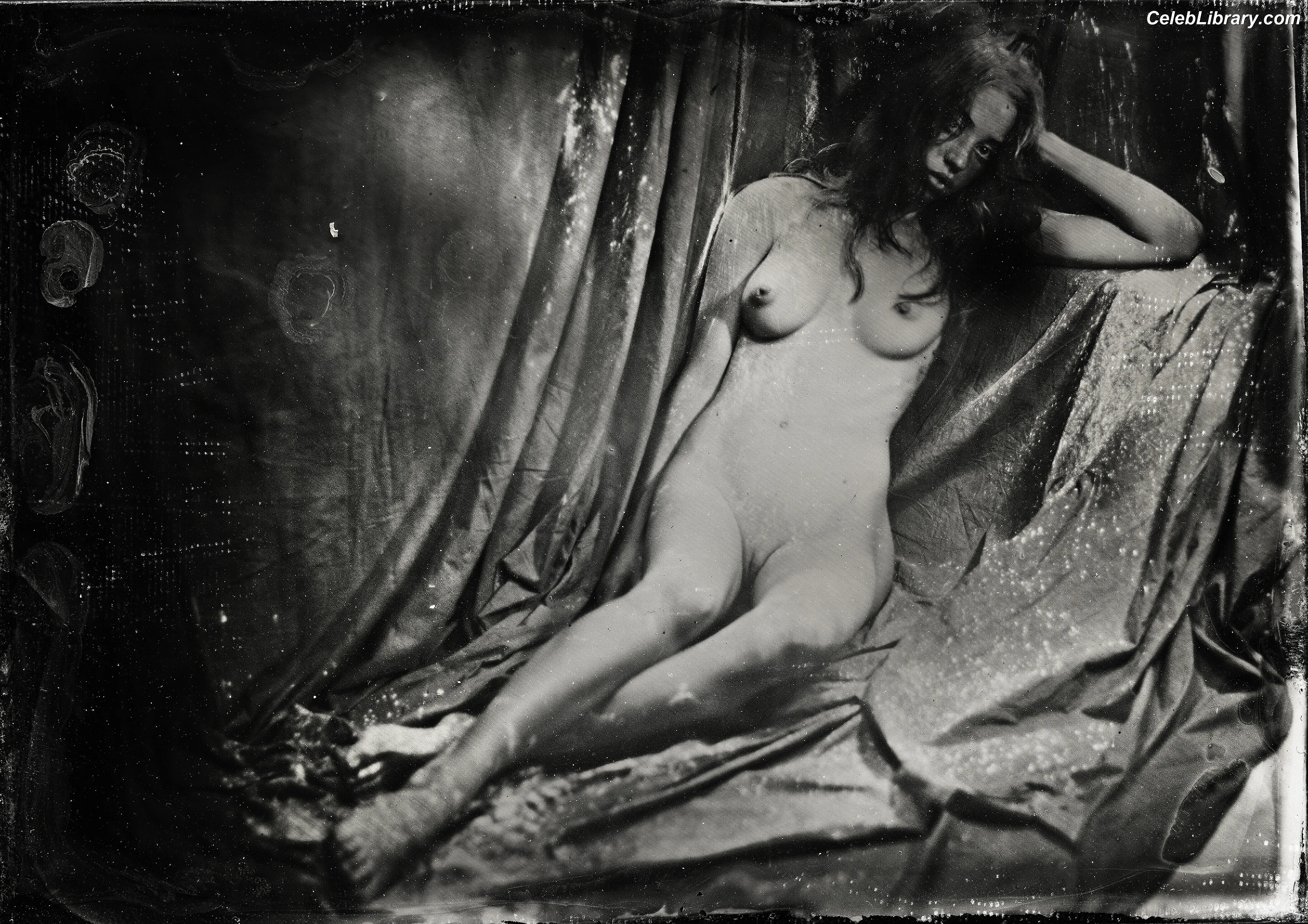 Lily Newmark photo 6 of 390