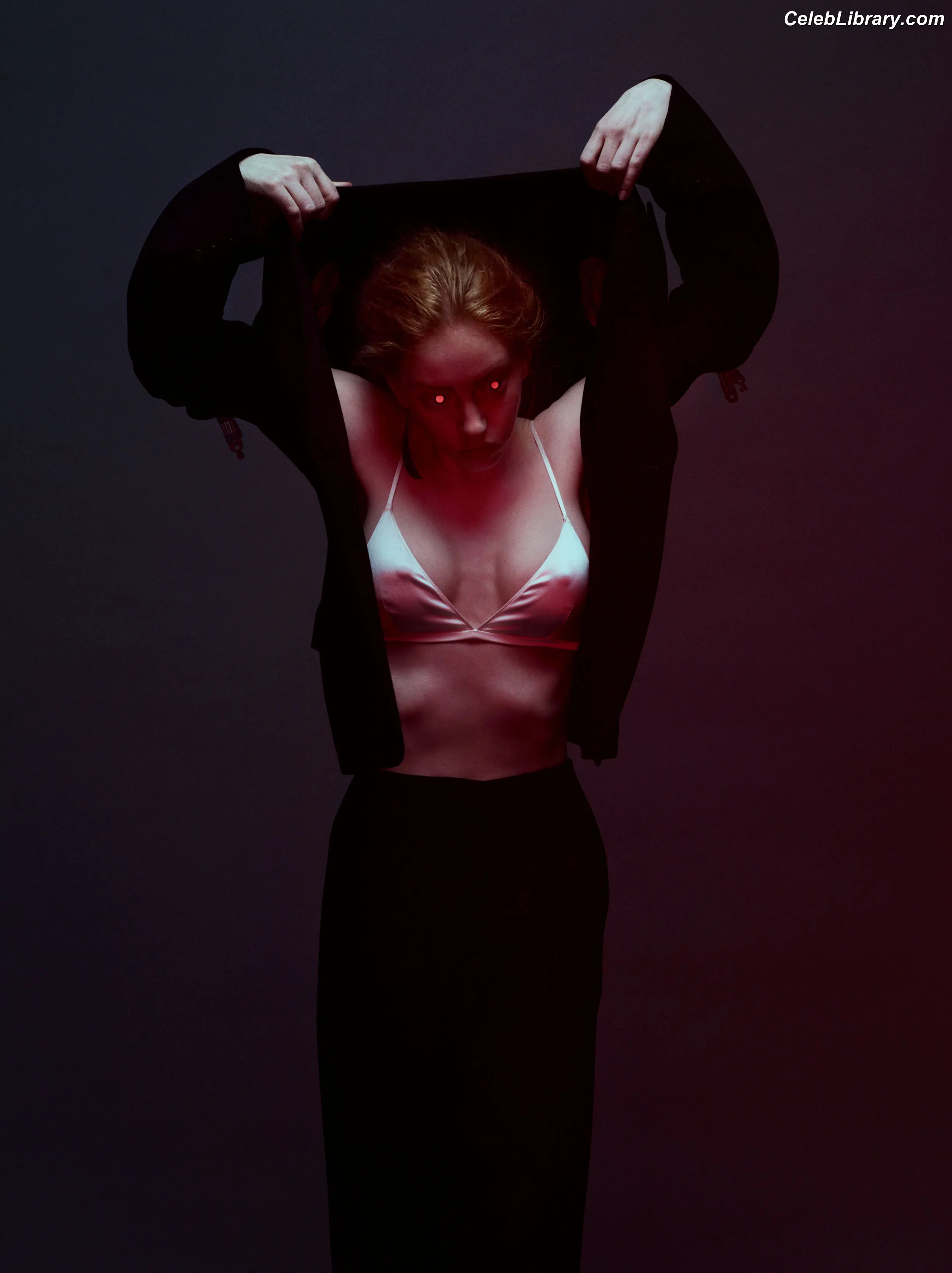 Lily Newmark photo 13 of 390