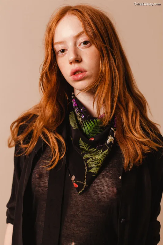 Lily Newmark photo 1 of 391