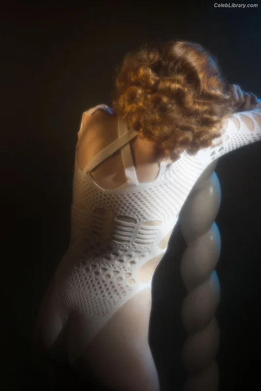 Lily Newmark photo 18 of 391
