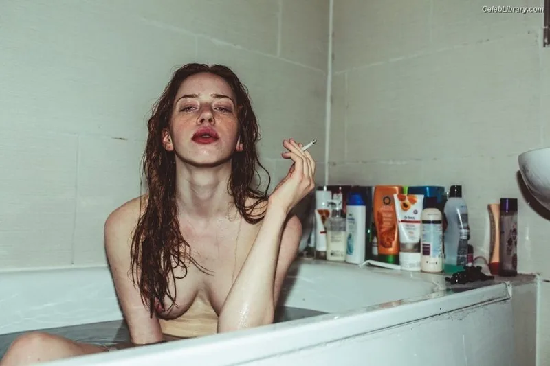 Lily Newmark photo 16 of 391