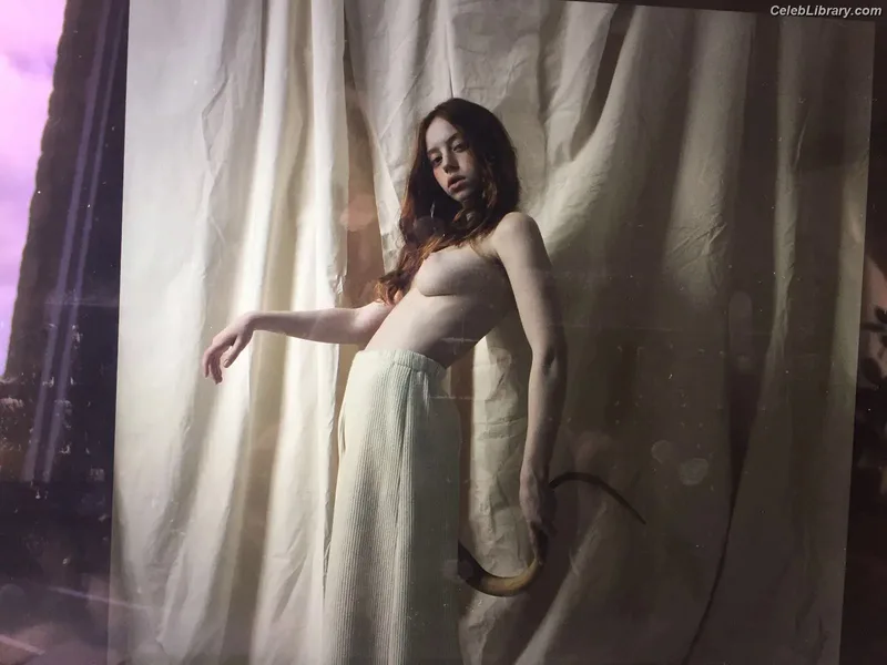 Lily Newmark photo 1 of 391