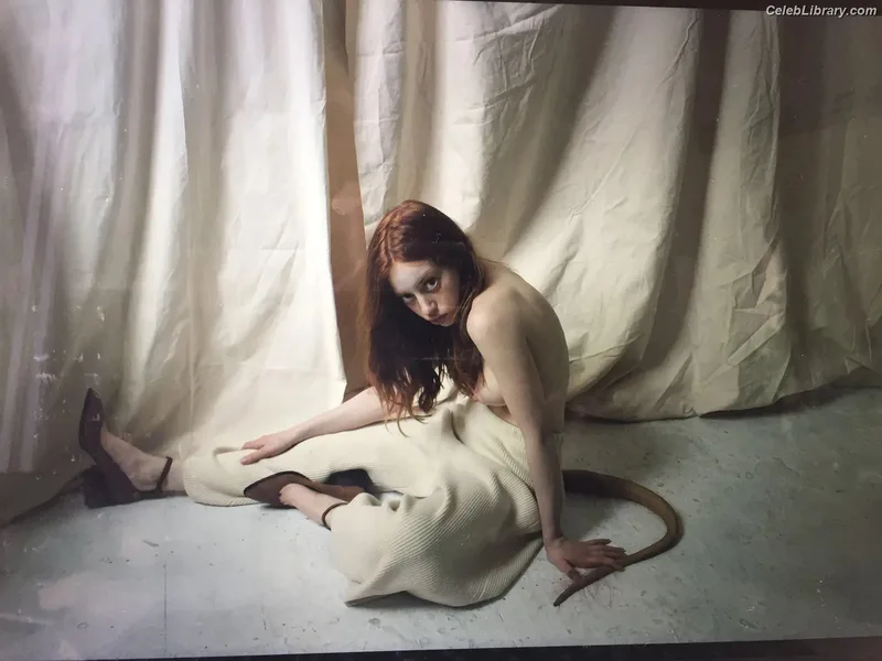 Lily Newmark photo 3 of 391