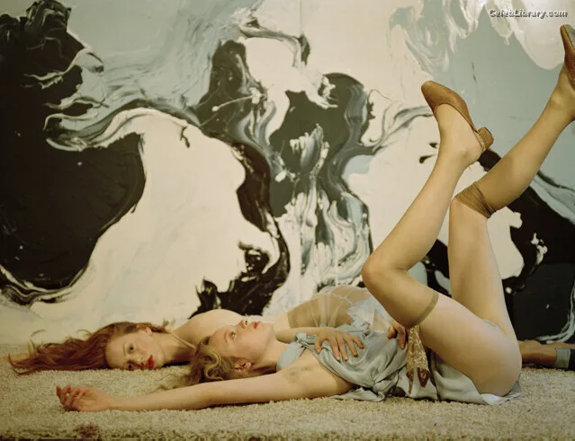 Lily Newmark photo 5 of 391