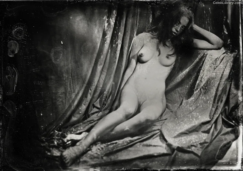 Lily Newmark photo 6 of 391