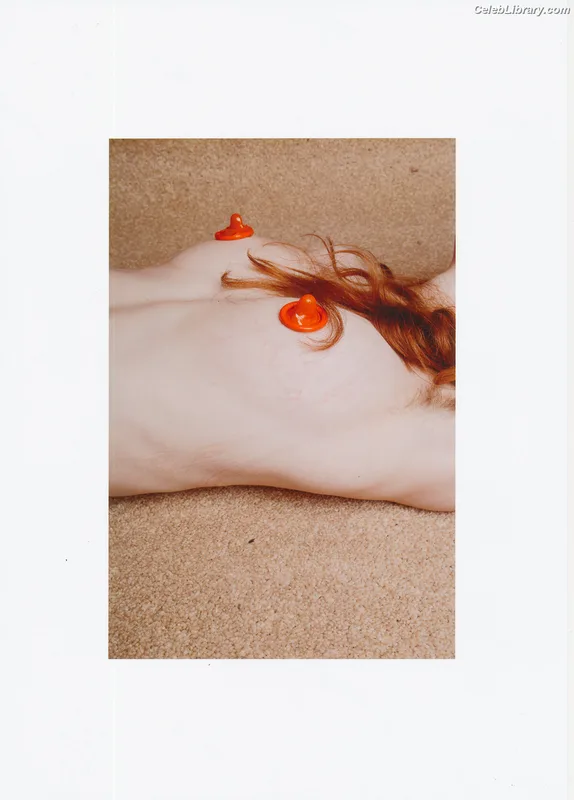 Lily Newmark photo 6 of 391