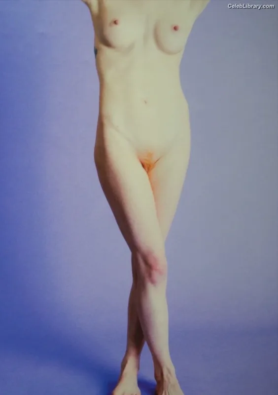 Lily Newmark photo 3 of 391