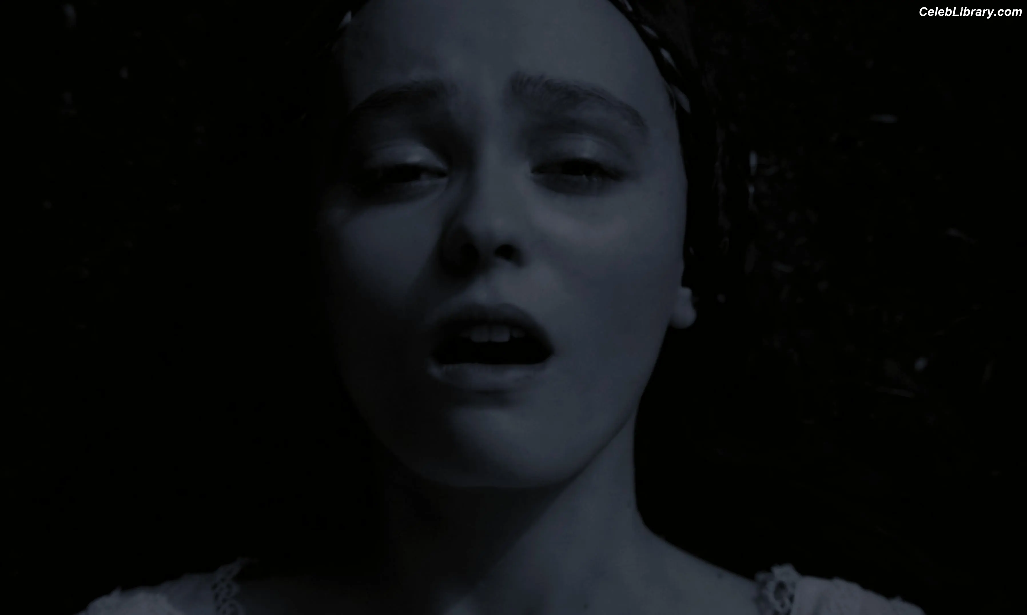 Lily-Rose Depp photo 1 of 531