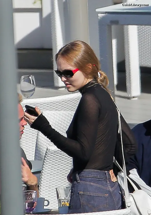 Lily-Rose Depp photo 6 of 531