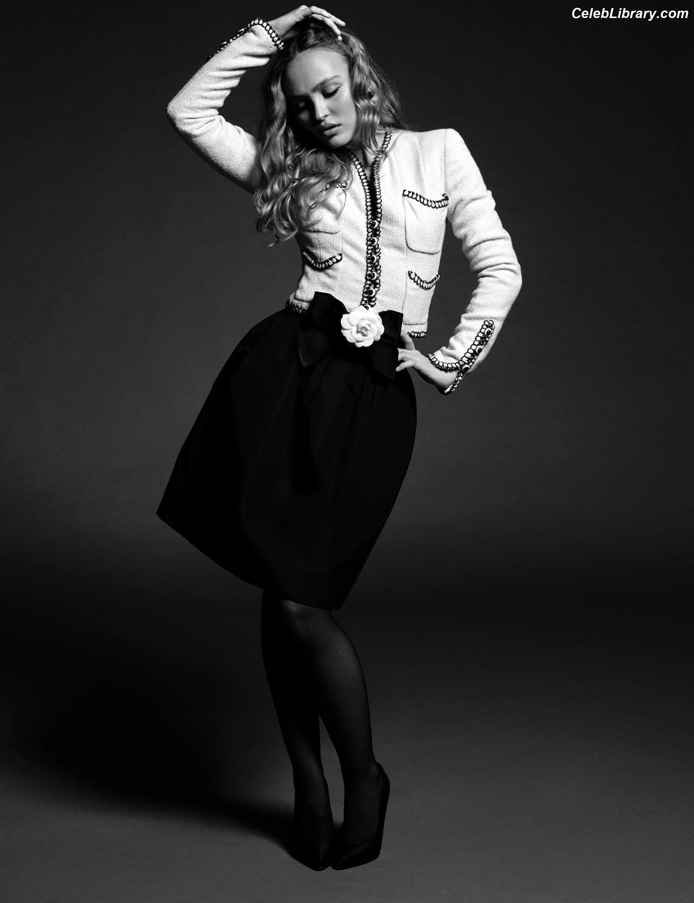 Lily-Rose Depp photo 7 of 531