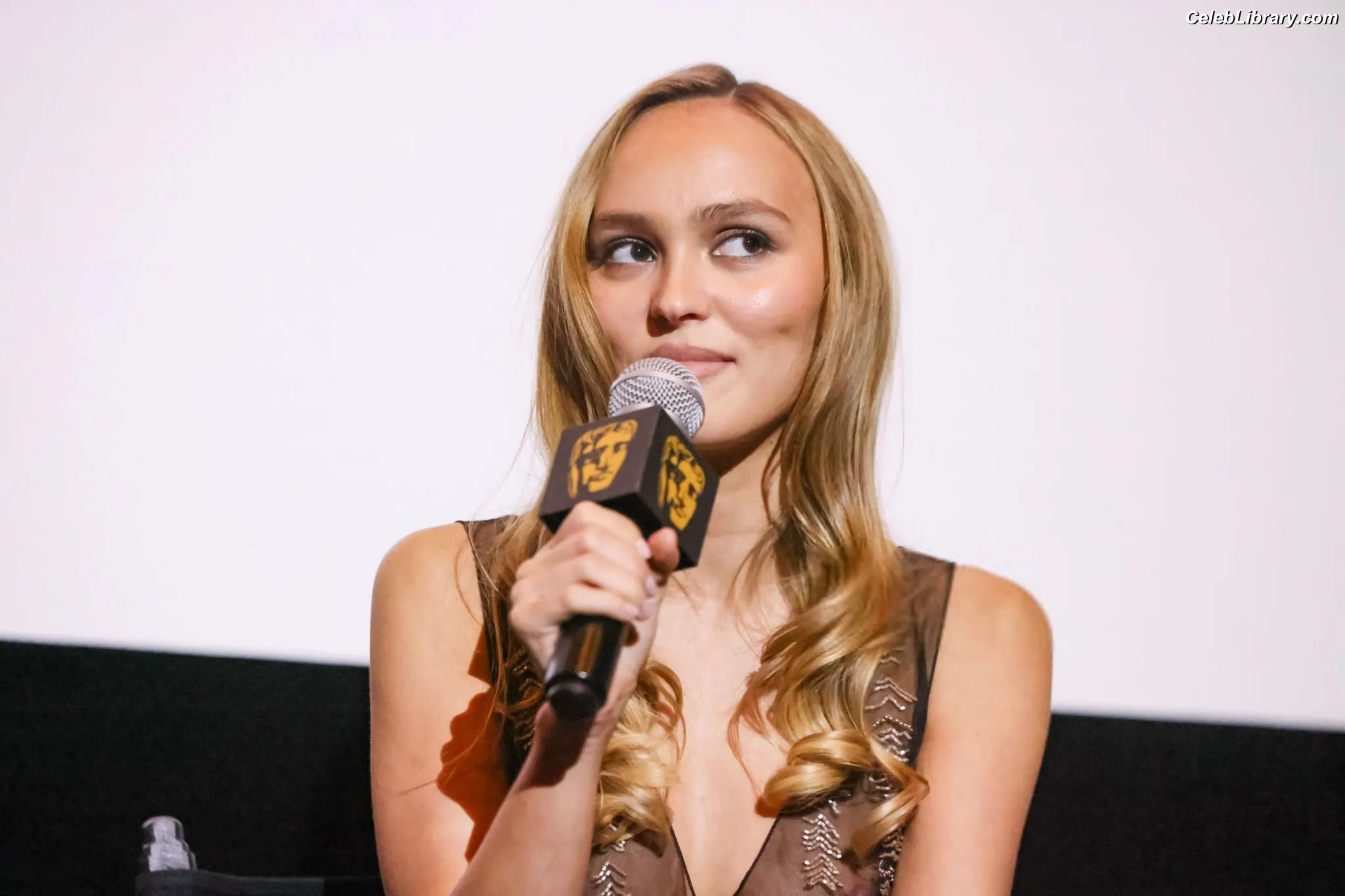 Lily-Rose Depp photo 14 of 531