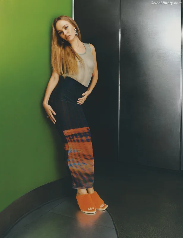 Lily-Rose Depp photo 15 of 528