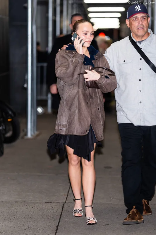 Lily-Rose Depp photo 7 of 528