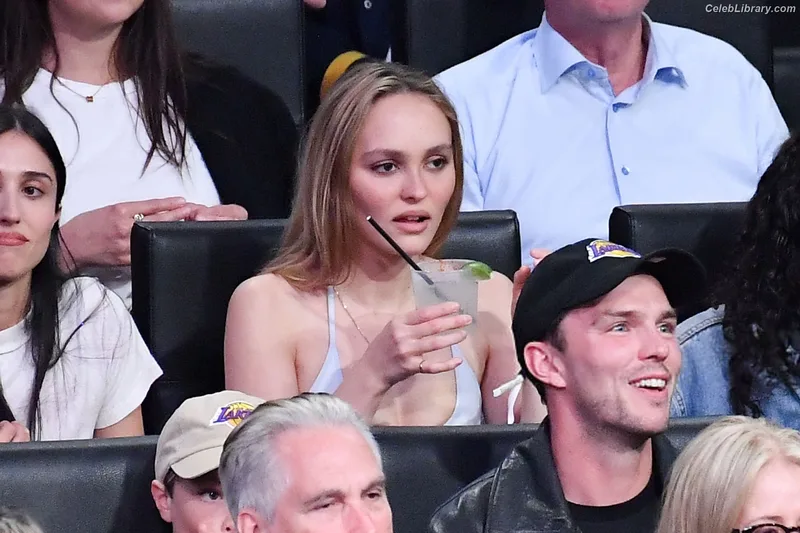 Lily-Rose Depp photo 19 of 528
