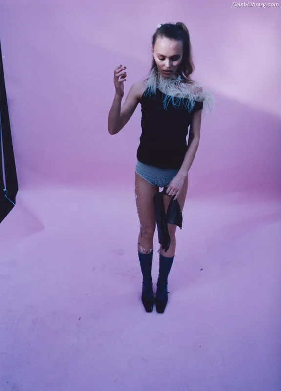 Lily-Rose Depp photo 22 of 528