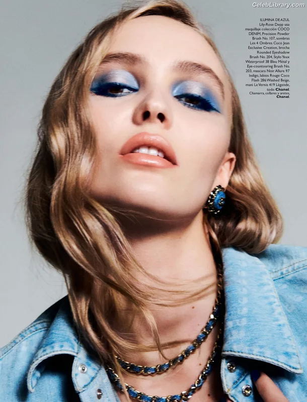 Lily-Rose Depp photo 7 of 528