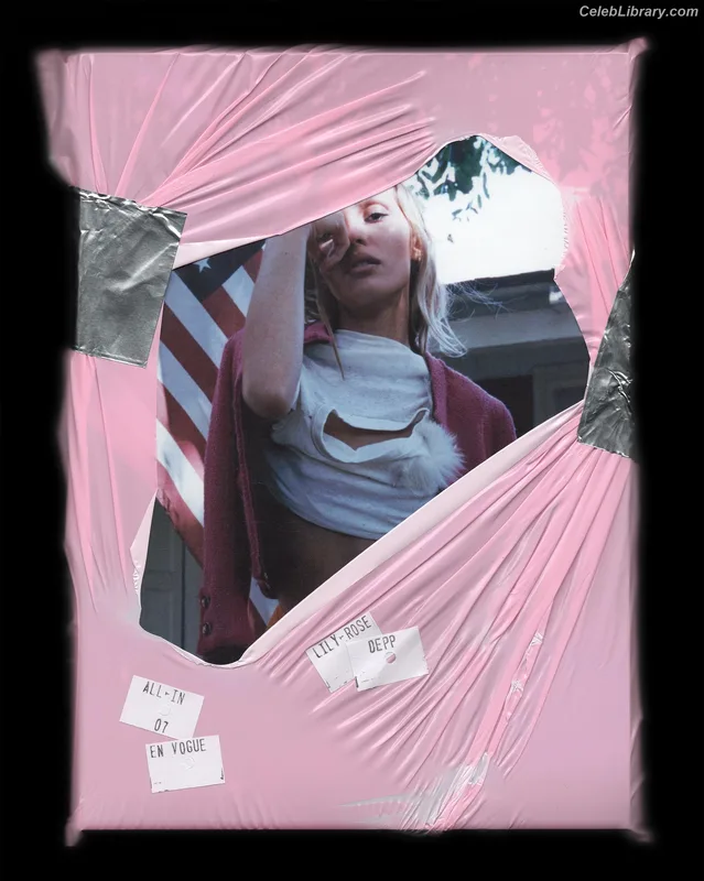 Lily-Rose Depp photo 14 of 528