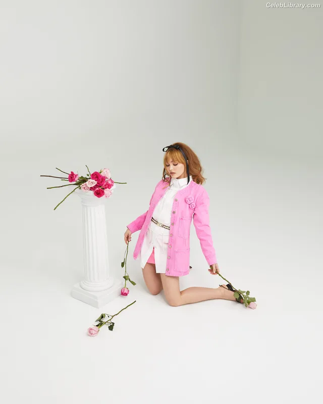 Lily-Rose Depp photo 23 of 528