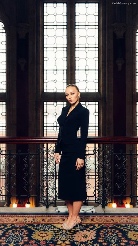 Lily-Rose Depp photo 4 of 528