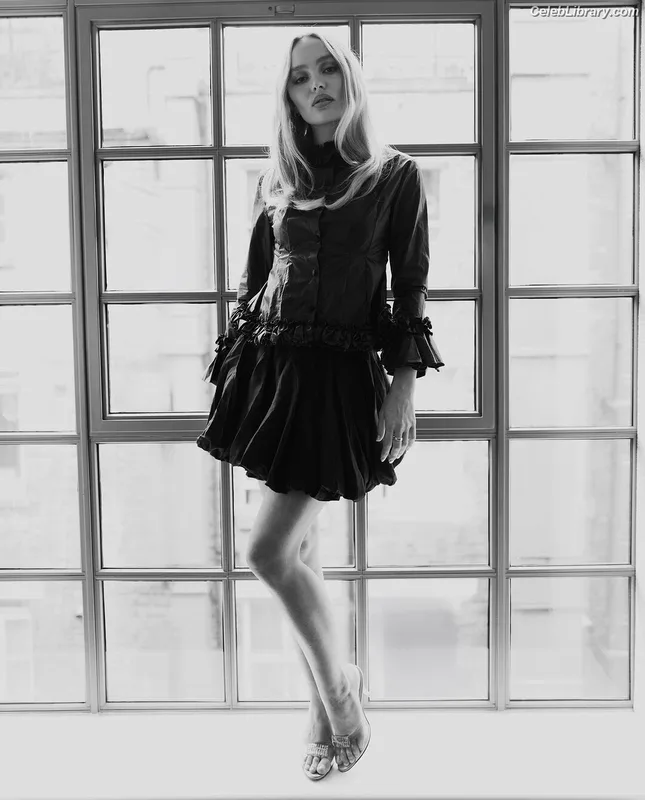 Lily-Rose Depp photo 11 of 528