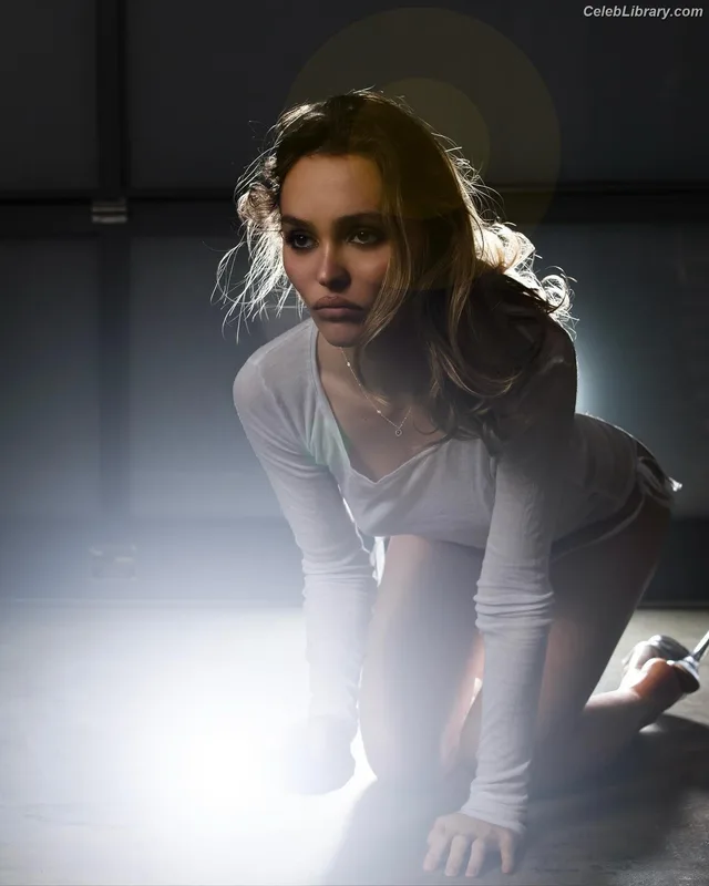Lily-Rose Depp photo 16 of 528