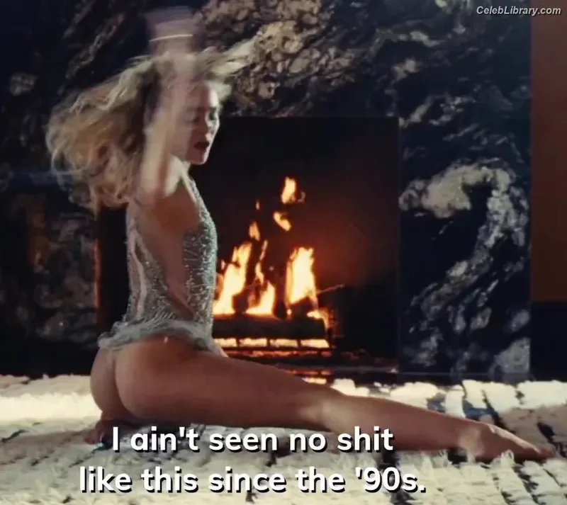 Lily-Rose Depp photo 7 of 528