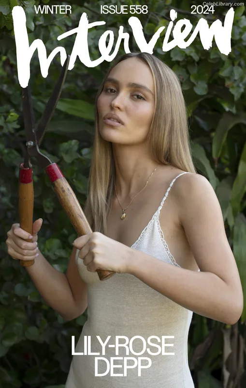 Lily-Rose Depp photo 12 of 528