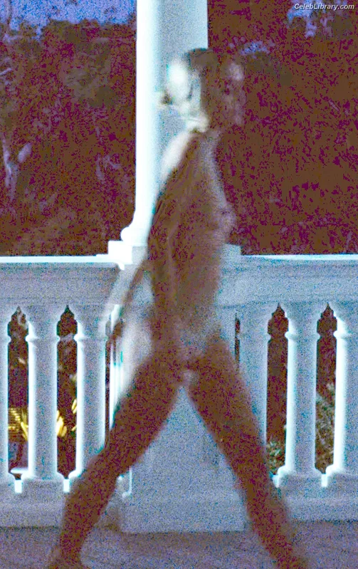 Lily-Rose Depp photo 19 of 528