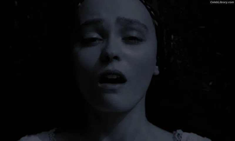 Lily-Rose Depp photo 24 of 528