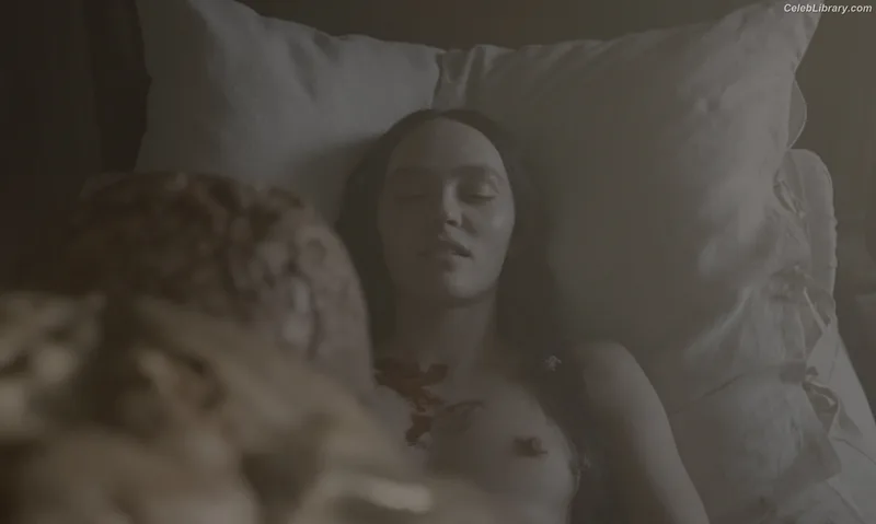 Lily-Rose Depp photo 2 of 528