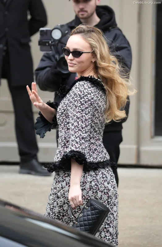 Lily-Rose Depp photo 11 of 528