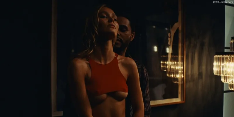 Lily-Rose Depp photo 2 of 528