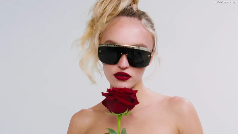Lily-Rose Depp photo 12 of 528