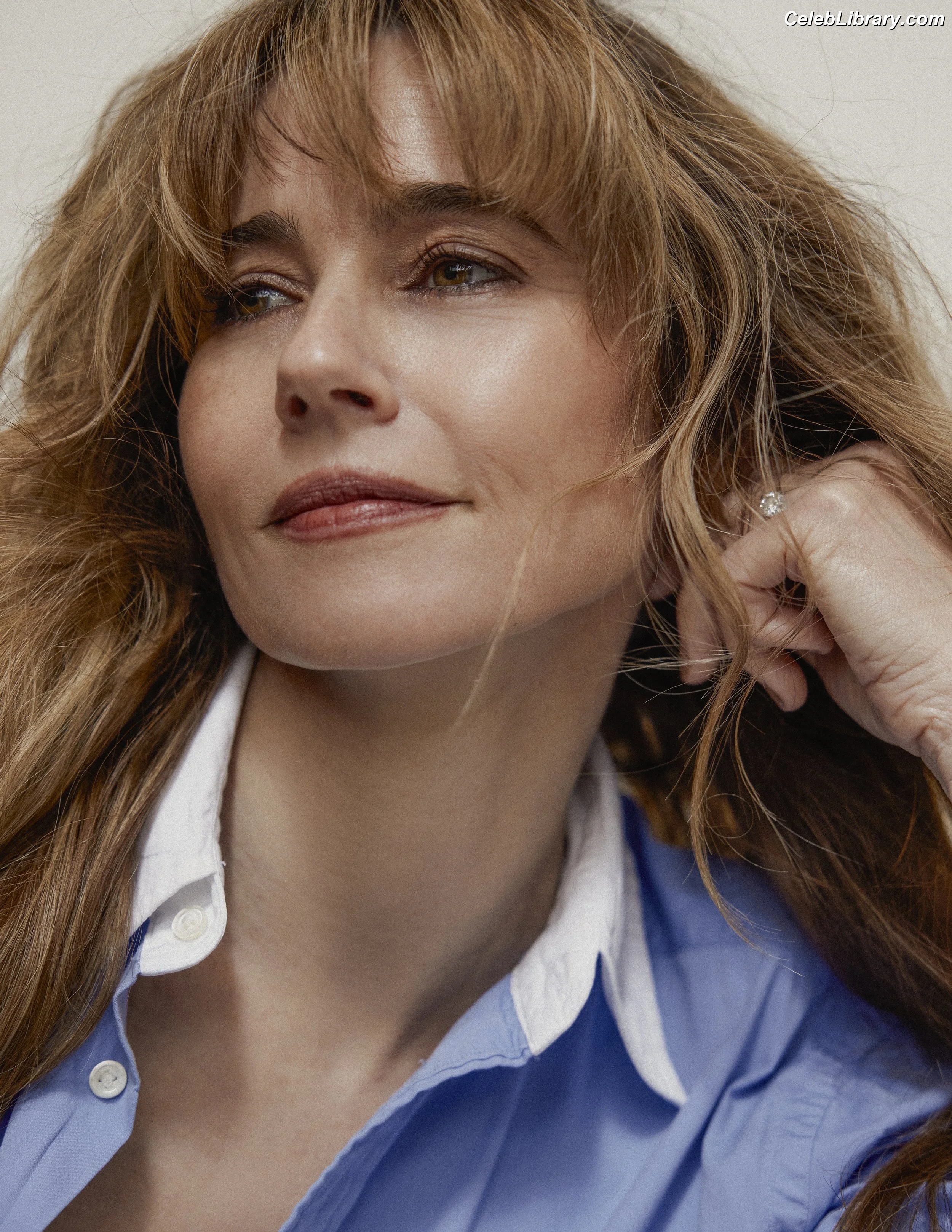 Linda Cardellini photo 4 of 182