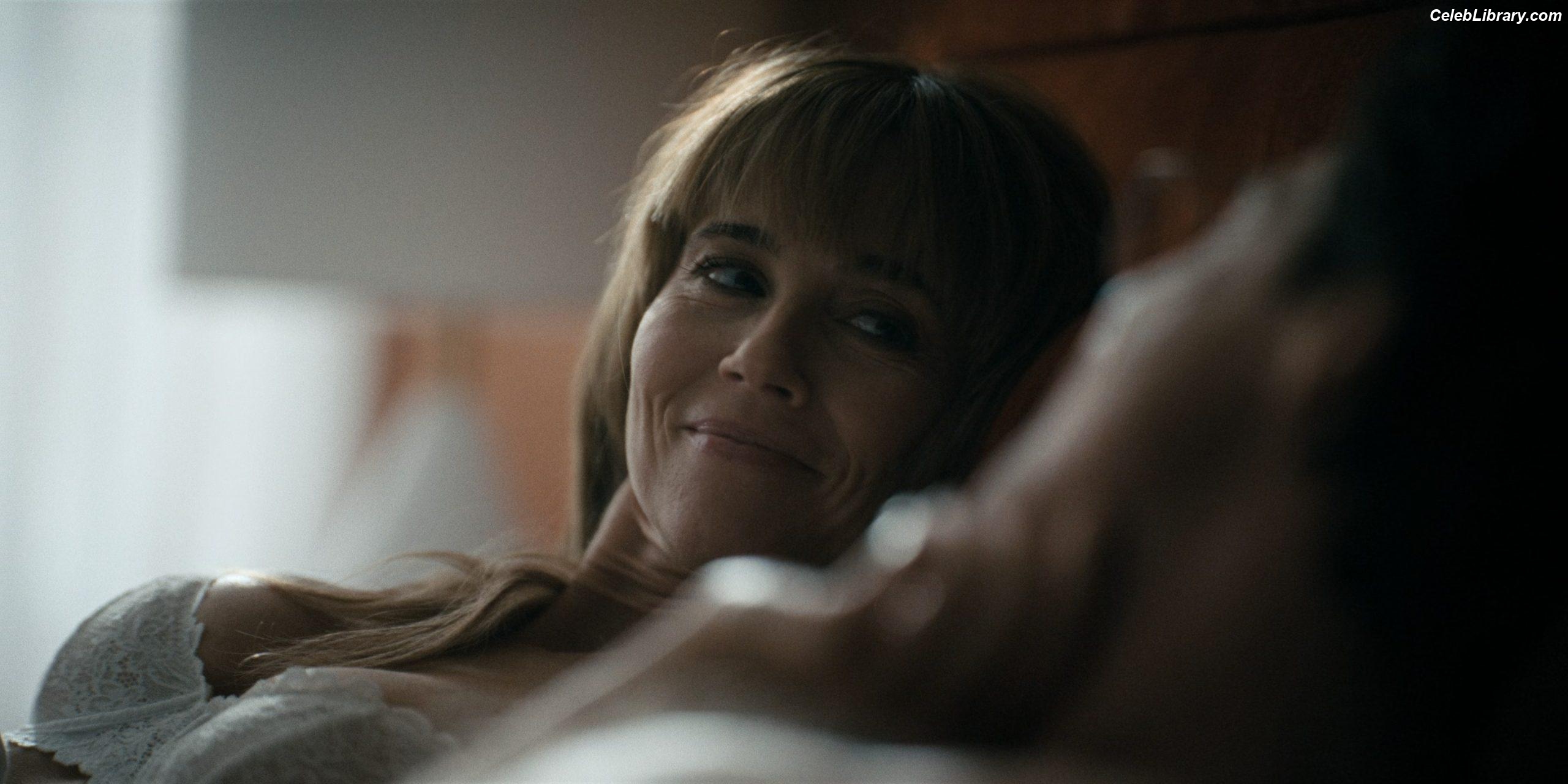 Linda Cardellini photo 5 of 182