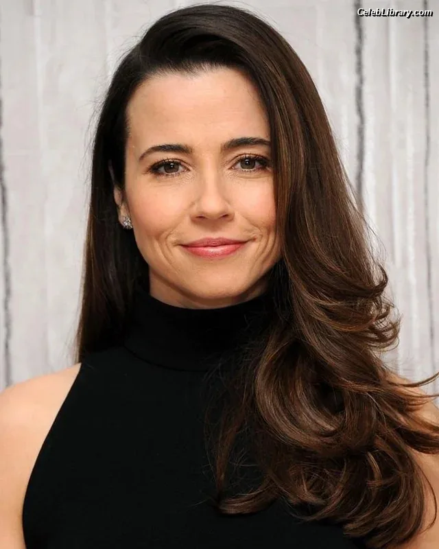 Linda Cardellini photo 12 of 182
