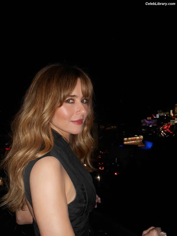 Linda Cardellini photo 18 of 182
