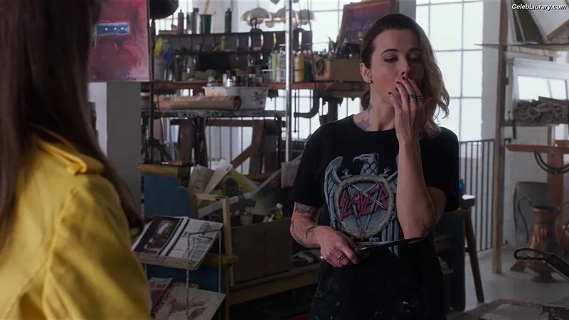 Linda Cardellini photo 8 of 182