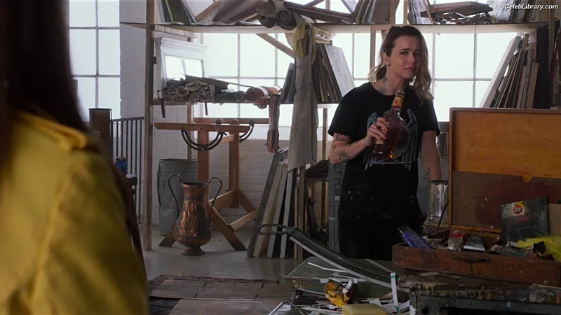 Linda Cardellini photo 9 of 182