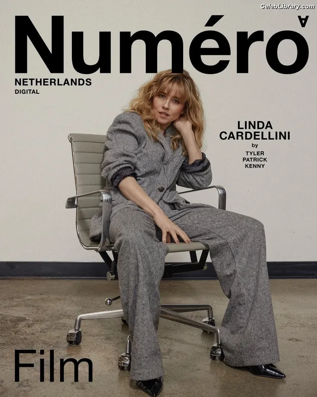 Linda Cardellini photo 19 of 182