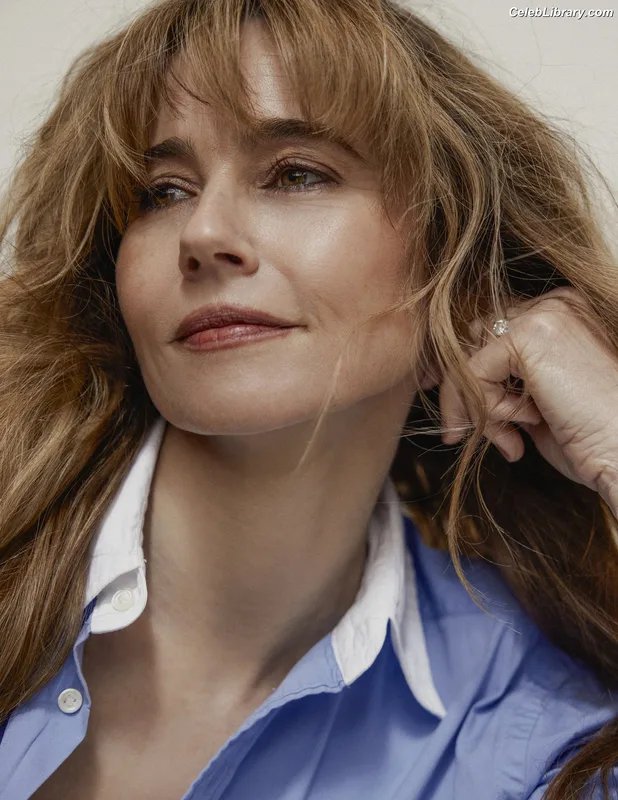 Linda Cardellini photo 9 of 182